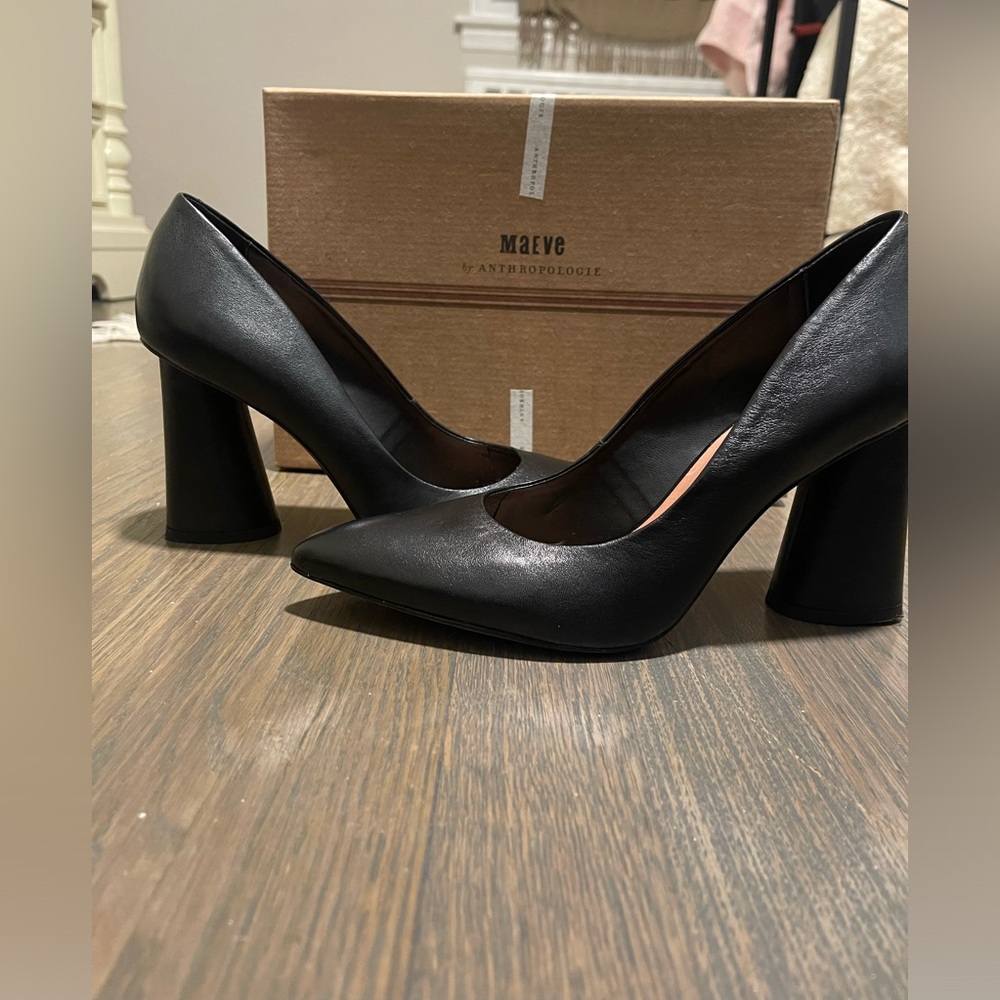 Maeve pumps